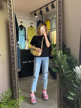 「BALENCIAGA（バレンシアガ）のアイテム（アクセサリー、ピンク系）」を使った、蔓越小蓝莓さん（レディース・167cm）の秋コーディネート