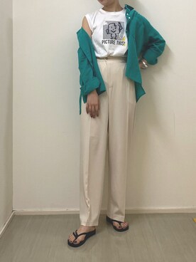 Tシャツ カットソーを使った エメラルドグリーン のレディース人気ファッションコーディネート Wear