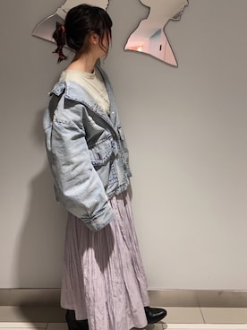 「w closet（ダブルクローゼット）のロゴプリント入りロンTee（Tシャツ/カットソー、グリーン系）」を使った、𝕐𝕦𝕚さん（レディース・158cm）の冬コーディネート