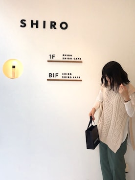 「Chico（チコ）のケーブルニットベスト（ニット/セーター、ベージュ系）」を使った、𝕐𝕦𝕚さん（レディース・158cm）の冬コーディネート