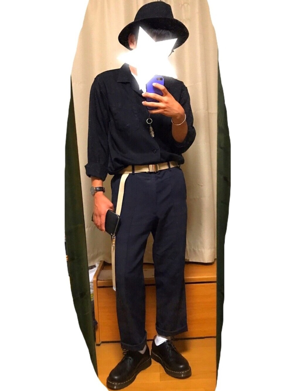 「シンプル、Dr.Martens、Daniel Wellington、Paul Smith、HARE、タックイン、革靴、オープンカラーシャツ、ガチャベルト、きれいめカジュアル」｜「WEGOのWEGO/ツバ広ハット（ハット、ブラック系）」を使った、たくAさん（メンズ・168cm）の秋コーディネートの1枚目の写真