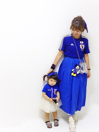 おしゃれ豆知識💡のSERINA使用（サッカー日本代表公式ハンカチ）的時尚穿搭