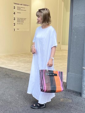 「Daniel Wellington（ダニエルウェリントン）の販売終了クラシックペティット アッシュフィールド32mm（アナログ腕時計）」を使った、おしゃれ豆知識💡のSERINAさん（レディース・163cm）の夏コーディネート