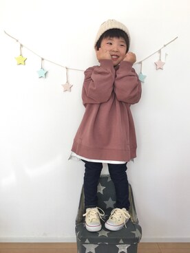 「くすみピンク」｜「アイテム（スウェット）」を使った、kotaさん（キッズ・90cm）の秋コーディネート
