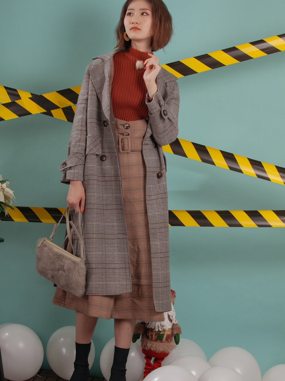 「カジュアル、オトナカジュアル、シンプル、休日スタイル、冬コーデ、赤、ootd」｜「zxlのアイテム（ピーコート、グレー系）」を使った、菲さん（レディース・171cm）の冬コーディネートの1枚目の写真