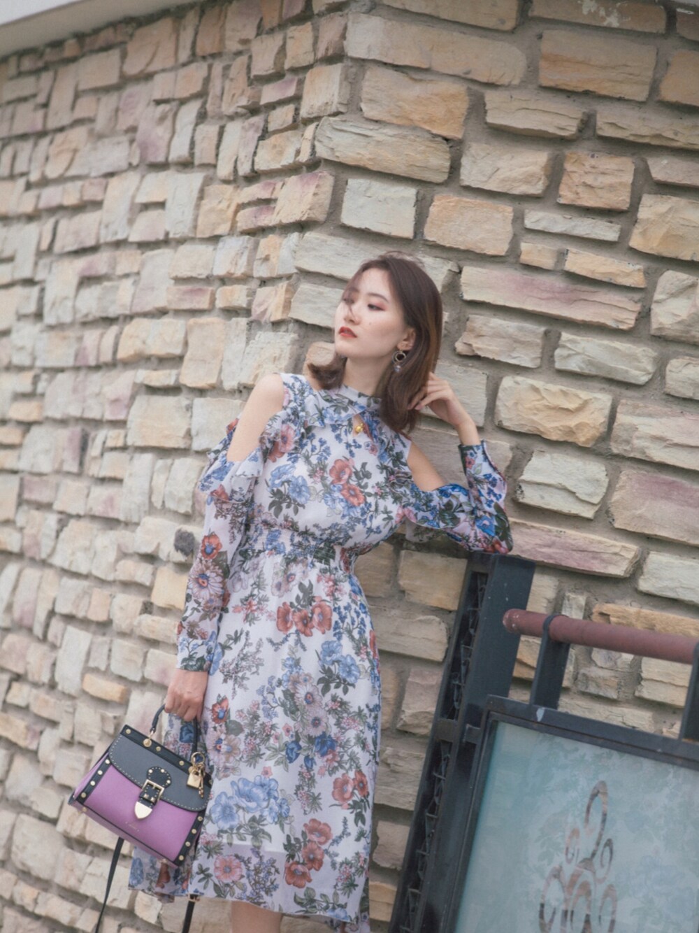 「オトナカジュアル、秋服、パンツスタイル、ラフ、シンプルコーデ、ワイドパンツ、カジュアル、ファー小物、ootd」｜「josyandloveのアイテム（スカート、ブルー系）」を使った、菲さん（レディース・171cm）の秋コーディネートの1枚目の写真