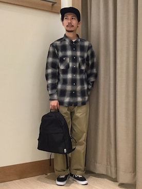 「アイテム（バックパック/リュック）」を使った、FREDY&GLOSTERさん（メンズ・172cm）の冬コーディネート