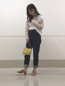 「アイテム（クラッチバッグ、イエロー系）」を使った、ORientalTRaffic キラリナ京王吉祥寺店さん（レディース・160cm）の春コーディネート