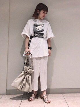 JEANASIS札幌ステラプレイス店STAFFさんの「フェイクボタンリブナロースカート/840995」を使ったコーディネート