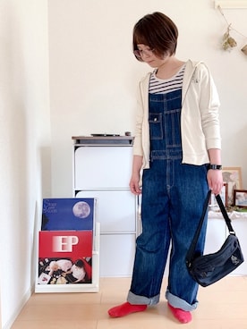 「部屋撮り」｜「アイテム（オールインワン・サロペット）」を使った、いとうさん（レディース・152cm）の春コーディネート