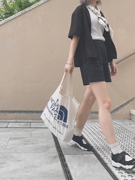 「THE NORTH FACE（ザノースフェイス）のアイテム（トートバッグ）」を使った、JadeWさん（レディース・160cm）の夏コーディネート