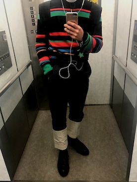 「JW Anderson（ジェイダブリューアンダーソン）のアイテム（ニット/セーター）」を使った、Рюичи Анаиさん（メンズ・168cm）の春コーディネート