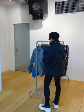 「Acne Studios（アクネストゥディオズ）のアイテム（ダウンジャケット/コート）」を使った、Рюичи Анаиさん（メンズ・168cm）の春コーディネート