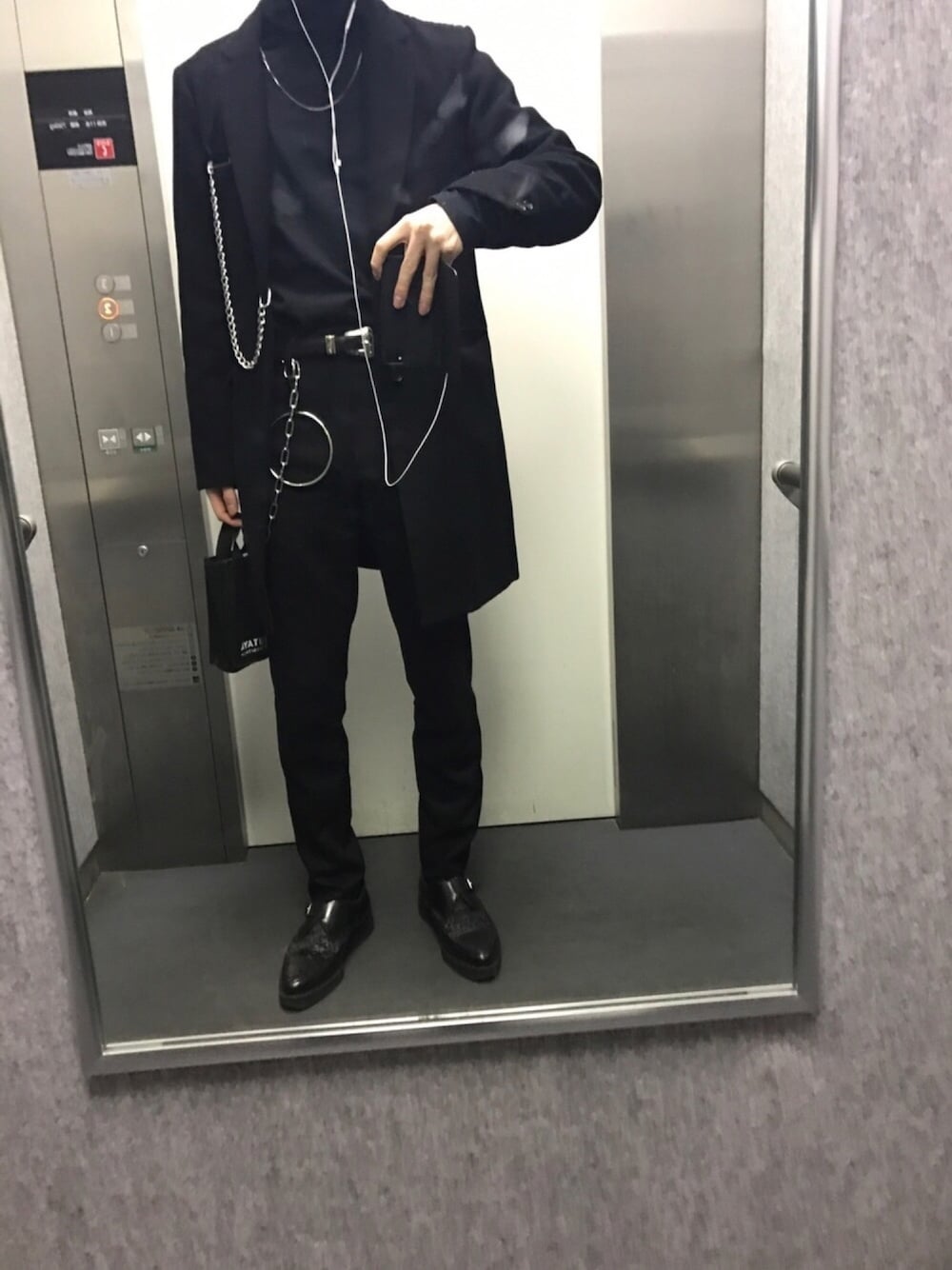 「Saint Laurent、saint laurent paris、slp、LABRAT、チェーン、carven」｜「SAINT LAURENT PARISのアイテム（ベルト、ブラック系）」を使った、あさん（メンズ・174cm）の冬コーディネートの1枚目の写真