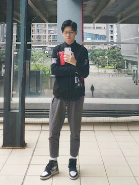 周常喜JoKercHOwさんのコーディネート