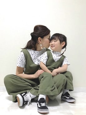 「親子でおそろい」｜「アイテム（サロペット/オーバーオール）」を使った、A KEYさん（キッズ・100cm）の春コーディネート