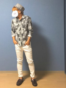 ローファーを使った 白スキニー のメンズ人気ファッションコーディネート Wear