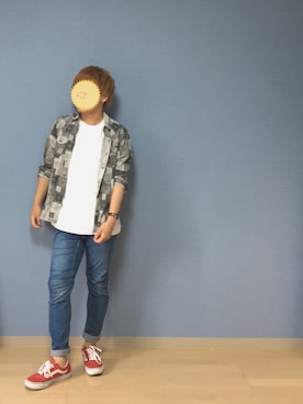 「アイテム（バングル/リストバンド）」を使った、ウオムラさん（メンズ・164cm・20代）の春コーディネート