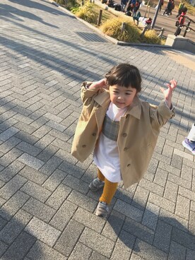 「アイテム（トレンチコート）」を使った、あゆみさん（キッズ・90cm）の春コーディネート