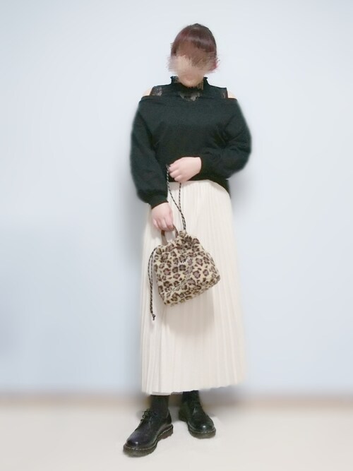 kanyapo使用「Auntie Rosa Holiday（【Holiday】スウェードプリーツスカート◆WEB限定◆）」的時尚穿搭