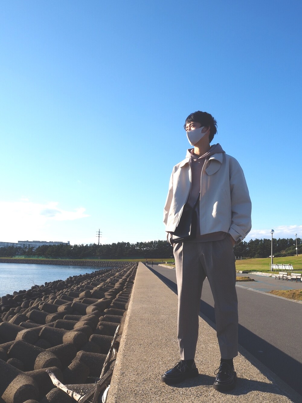 「秋のコーデ、お洒落さんとつながりたい、今日のコーデ、リドム」｜「WYM LIDNMの【WYM LIDNM】HEAVY WEIGHT WIDE PARKA（パーカー、ブラウン系）」を使った、Yudaiさん（メンズ・174cm）の秋コーディネートの1枚目の写真