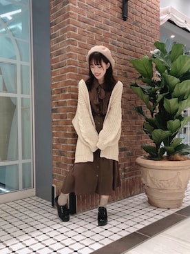 「ボウタイ」｜「アイテム（ハンチング/ベレー帽）」を使った、マジェスティックレゴン池袋サンシャインシティ店スタッフさん（レディース・147cm）の秋コーディネート