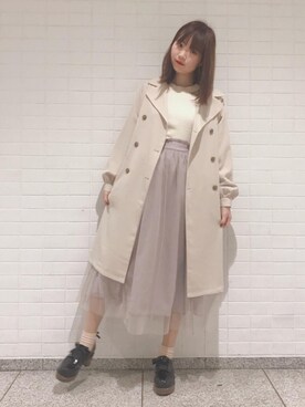 「アイボリー」｜「アイテム（トレンチコート）」を使った、マジェスティックレゴン池袋サンシャインシティ店スタッフさん（レディース・155cm）の冬コーディネート