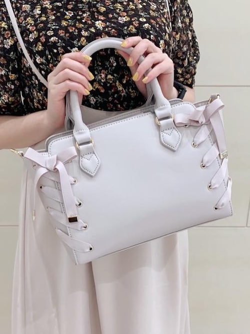 マジェスティックレゴン池袋サンシャインシティ店スタッフ Majestic Legon Majestic Legonのハンドバッグを使ったコーディネート Wear