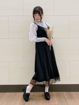 「ブルー×ブラック」｜マジェスティックレゴン池袋サンシャインシティ店スタッフさん（レディース・154cm）の秋コーディネート