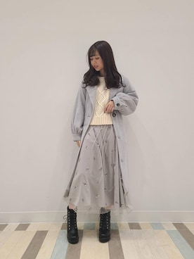 「淡色」｜「アイテム（その他アウター）」を使った、マジェスティックレゴン池袋サンシャインシティ店スタッフさん（レディース・155cm）の冬コーディネート