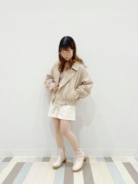 「アイボリー」｜「アイテム（ライダースジャケット）」を使った、マジェスティックレゴン池袋サンシャインシティ店スタッフさん（レディース・147cm）の冬コーディネート