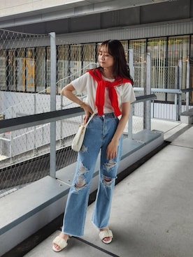 「参戦服」｜「アイテム（パンツ、ブルー系）」を使った、マジェスティックレゴン池袋サンシャインシティ店スタッフさん（レディース・155cm）の春コーディネート