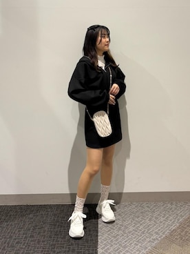 「MAJESTIC LEGON（マジェスティックレゴン）の厚底2WAYリボンスニーカー（スニーカー）」を使った、マジェスティックレゴン池袋サンシャインシティ店スタッフさん（レディース・160cm）の春コーディネート