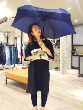 「HYSTERIC GLAMOUR（ヒステリックグラマー）のアイテム（折りたたみ傘）」を使った、Mikeさん（レディース・154cm）の春コーディネート