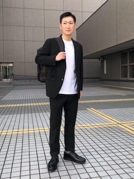 「ASICS RUNWALK（アシックスランウォ－ク）のアイテム（その他シューズ）」を使った、慈道 一磨さん（メンズ・170cm）の冬コーディネート