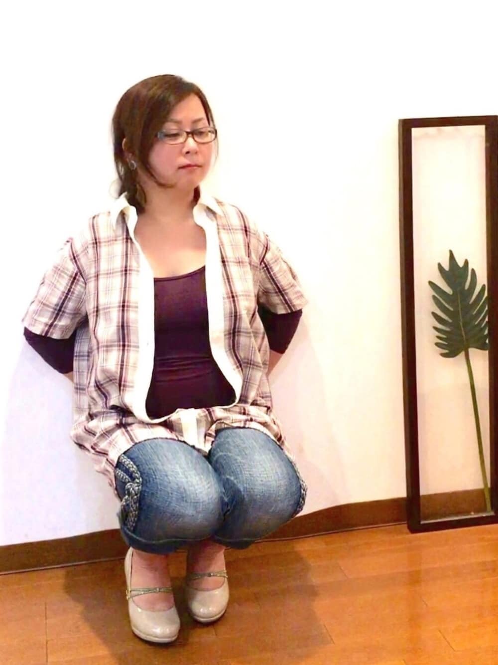 「低身長、メガネ女子、チェックシャツ、シャツワンピ、ロングシャツ、パンプス、シューズバンド、クロップドパンツ、古着、きれいめカジュアル」｜「GUCCIのアイテム（メガネ、グリーン系）」を使った、はんだぱんださん（レディース・146cm）の春コーディネートの1枚目の写真