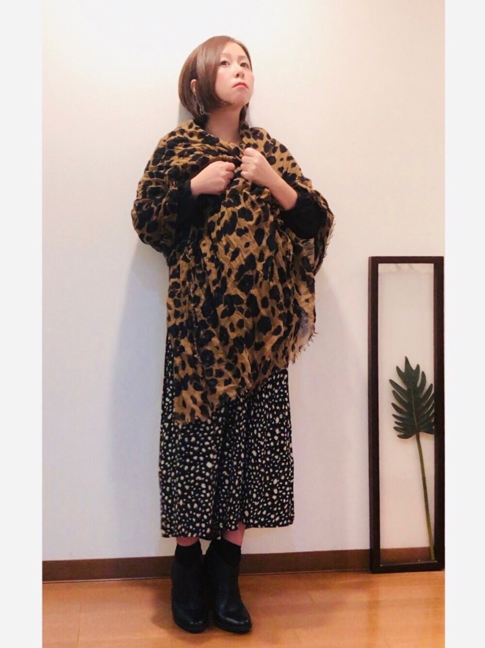 「低身長、我が道をゆく隊、レオパード柄、ストール、スカーフ、着回しコーデ、ウエスタンブーツ、古着、古着MIX」｜「Ungridの(古着)レオパード柄ストール（ストール/ショール、ブラウン系）」を使った、はんだぱんださん（レディース・146cm）の秋コーディネートの1枚目の写真