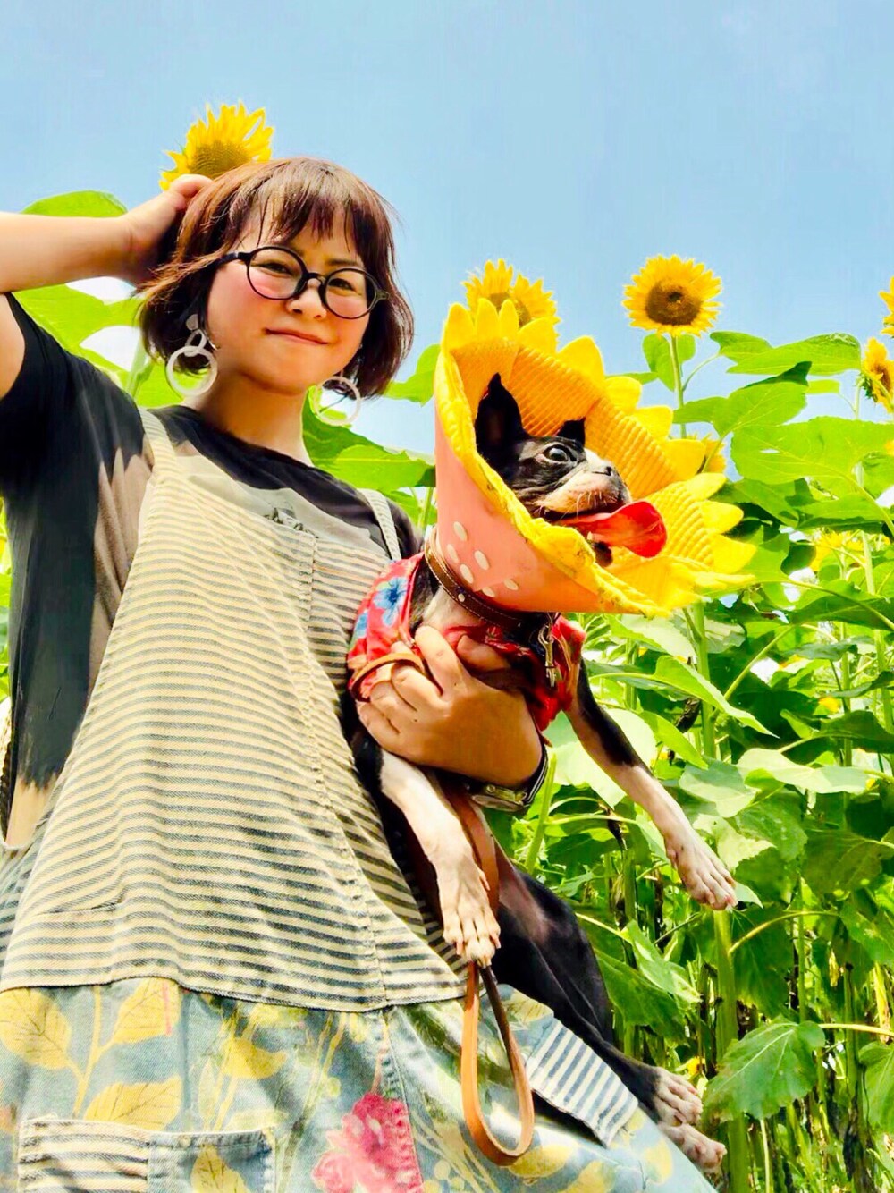 「夏のボーダーフェス、ボーダー、ひまわり、夏休み、サロペット、楽チンコーデ、夏コーデ、ゆるコーデ、丸メガネ、メガネ女子」｜「JINSの【Airframe -Trend Shape-】 エアフレーム トレンドシェイプ（メガネ、ブルー系）」を使った、はんだぱんださん（レディース・146cm）の夏コーディネートの1枚目の写真