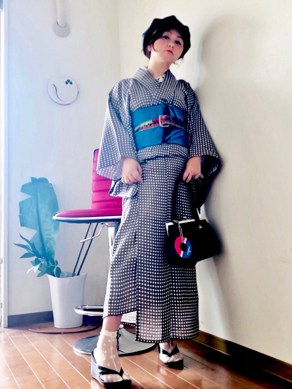 「秋のコーデ、単衣、着物、和装、ドット、チェック、キャスケット、ヴィンテージ、古着、古着MIX」｜「WEGOのWEGO/ボリュームキャスケット（キャスケット、ブラック系）」を使った、はんだぱんださん（レディース・146cm）の秋コーディネートの1枚目の写真