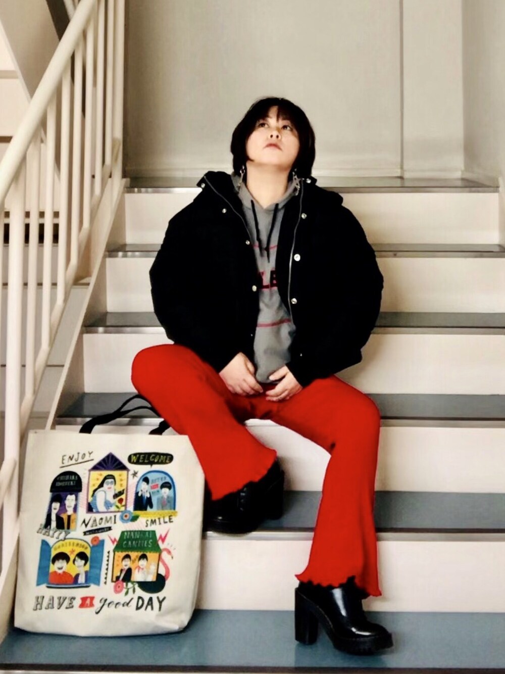 「年末WEAR感謝祭、ダウンジャケット、パーカー、フーディー、リブパンツ、古着、古着MIX、古着女子、古着好きな人と繋がりたい、ストリートMIX」｜「jouetieのカラーフードダウン（ダウンジャケット/コート、ブラック系）」を使った、はんだぱんださん（レディース・146cm）の冬コーディネートの1枚目の写真