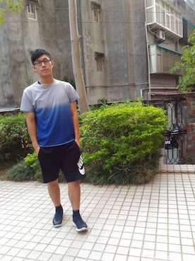 「--（--）のアイテム（Tシャツ/カットソー）」を使った、JEDIさん（メンズ・177cm）の秋コーディネート