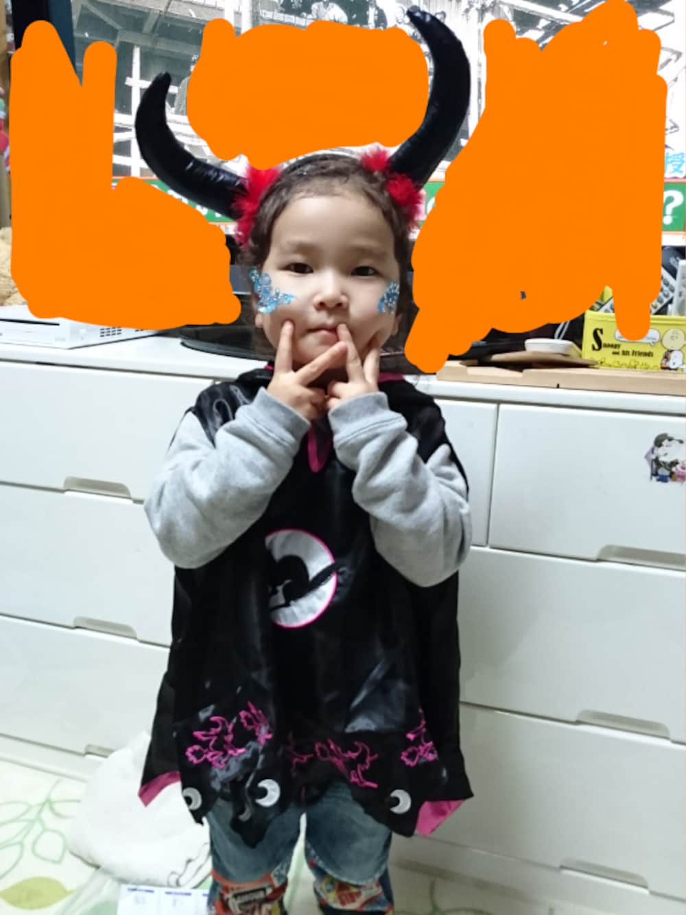 「wearhalloween2017」｜「JOEYHYSTERICのアイテム（スウェット、グレー系）」を使った、らてさん（キッズ・90cm）の秋コーディネートの1枚目の写真