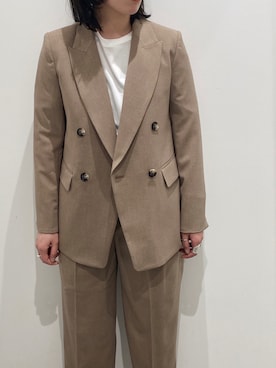 「アイテム（スラックス、ベージュ系）」を使った、jin kanakoさん（レディース・158cm）の春コーディネート