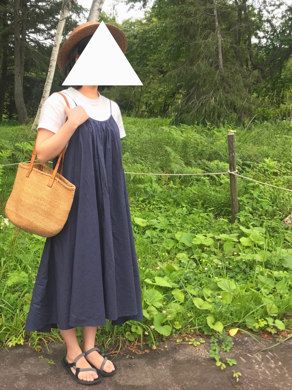「オトナカジュアル、休日スタイル、ootd、ラクチンコーデ、低身長コーデ、カジュアル、シンプル、夏、summer、ラフコーデ」｜「Samansa Mos2のキャミワンピース（ワンピース、ブルー系）」を使った、tiyさん（レディース・153cm）の夏コーディネートの1枚目の写真