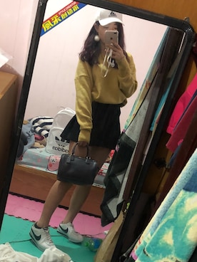 「アイテム（ボストンバッグ）」を使った、蔡汶汶さん（レディース・165cm・10代）の春コーディネート