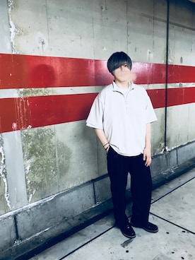「アイテム（バングル/リストバンド）」を使った、に っ し ー 。さん（メンズ・176cm・20代）の春コーディネート