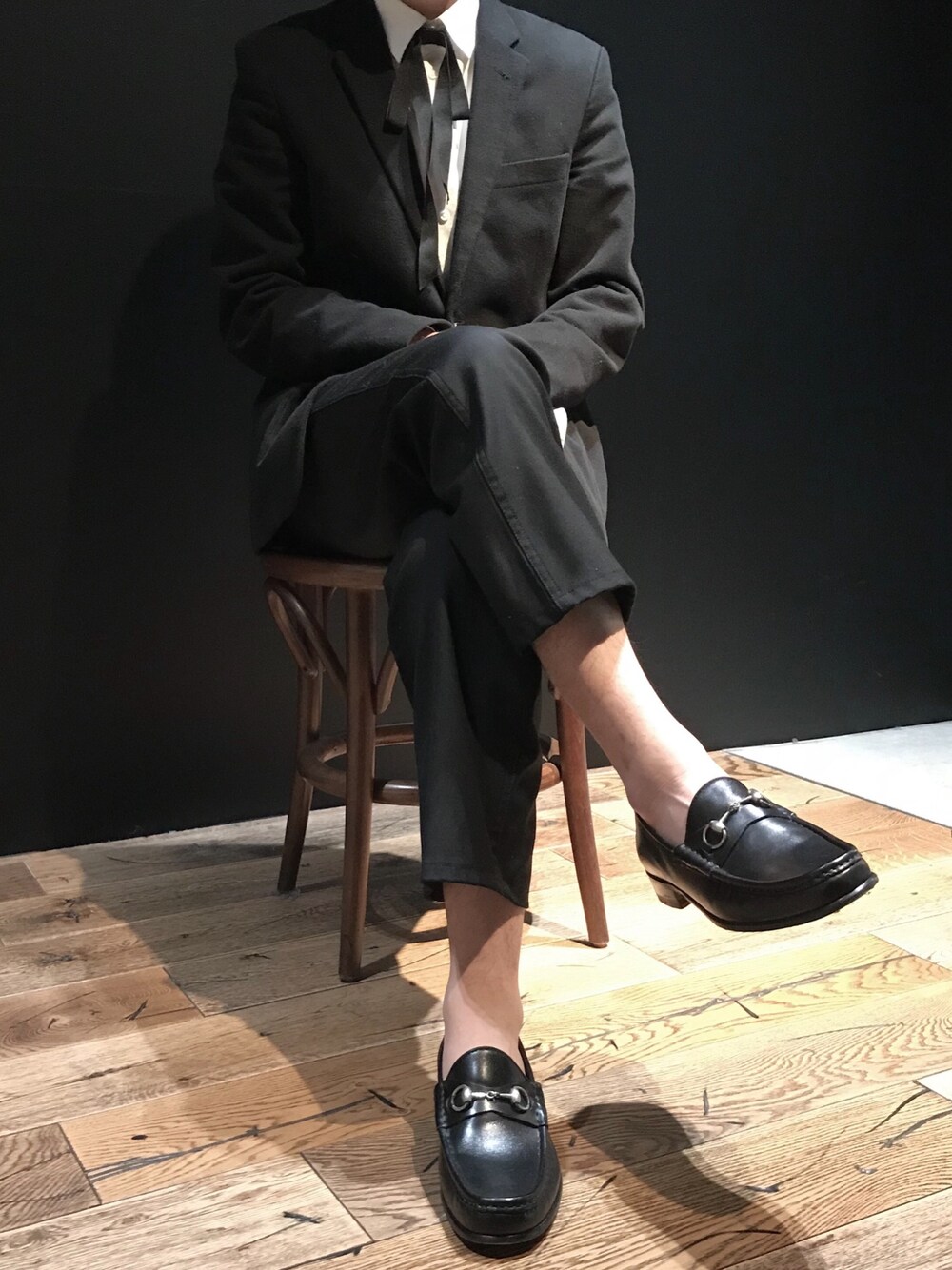 「GUCCI、ACNE、AcneStudios」｜「Acne Studiosのアイテム（ジャケット/アウター、ブラック系）」を使った、みずきさん（メンズ・170cm）の冬コーディネートの1枚目の写真