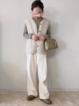 「DHOLIC STYLE（ディーホリックスタイル）のアイテム（ベスト）」を使った、𝚜𝚊𝚢𝚊さん（レディース・152cm）の冬コーディネート