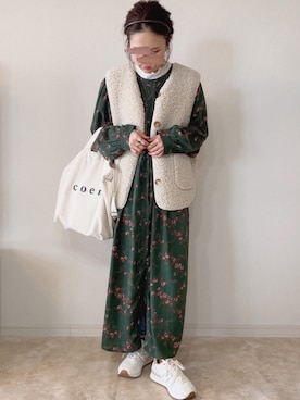 「DHOLIC STYLE（ディーホリックスタイル）のアイテム（ベスト）」を使った、𝚜𝚊𝚢𝚊さん（レディース・152cm）の冬コーディネート