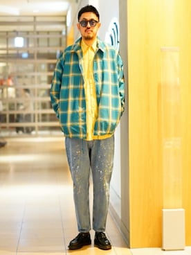 「BEAMS（ビームス）のBEAMS / ペイント バギー テーパード デニム（デニムパンツ）」を使った、BEAMS MENさん（メンズ・182cm）の春コーディネート